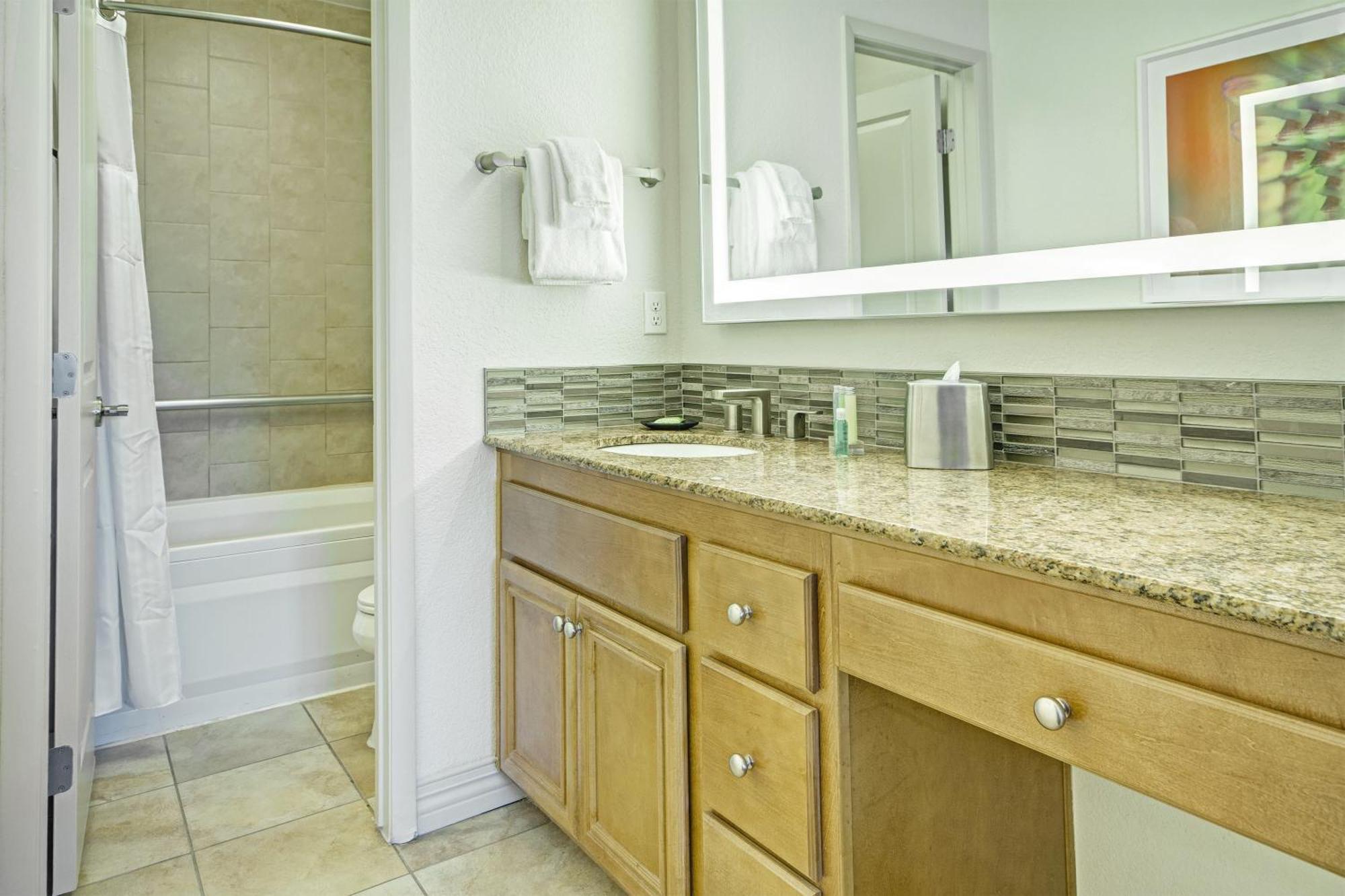 One-Bedroom Suite No Resort Fees