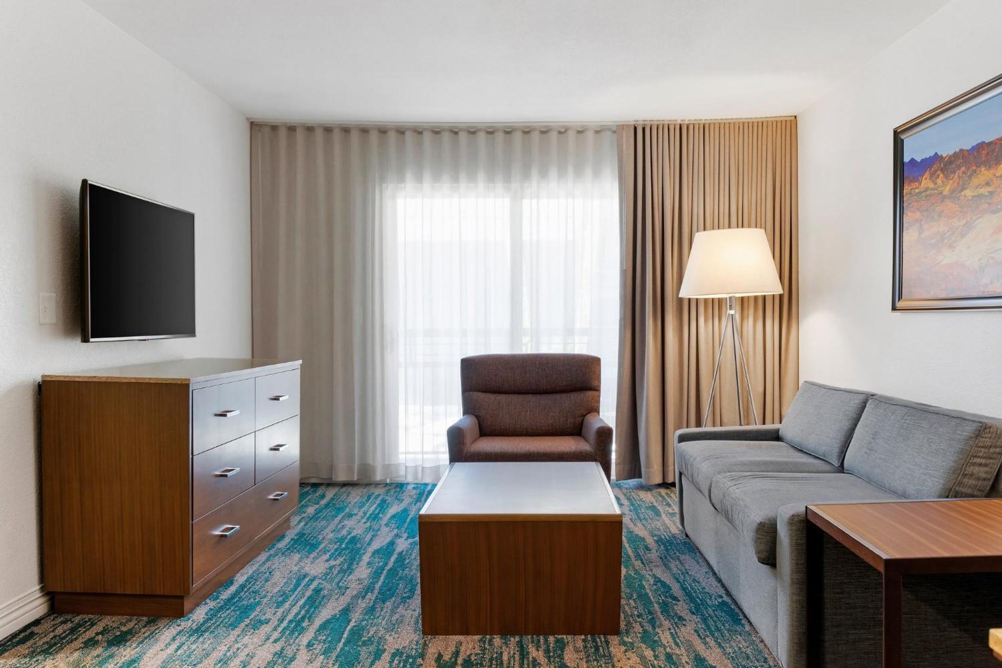One-Bedroom Suite No Resort Fees