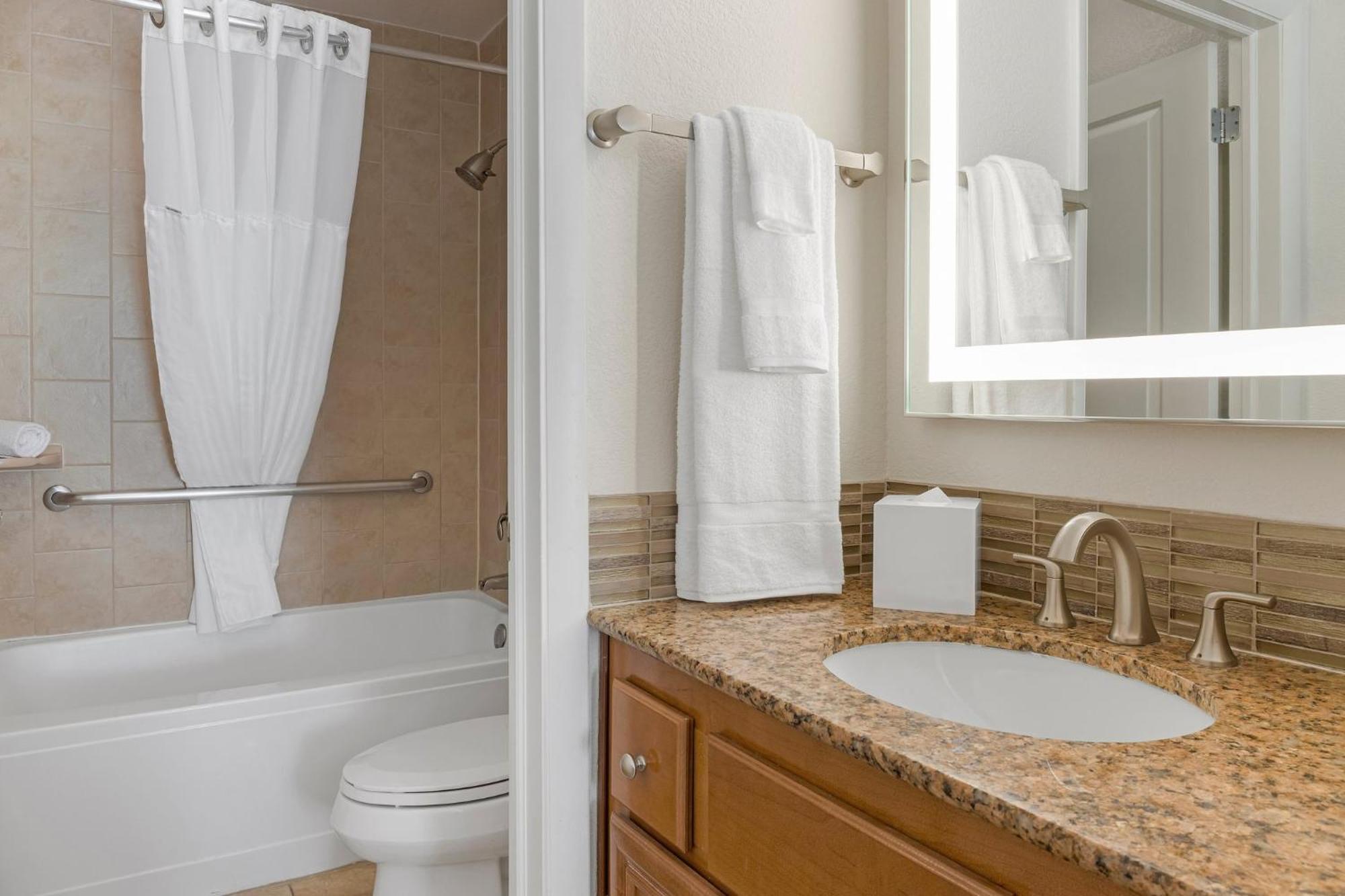 One-Bedroom Suite No Resort Fees
